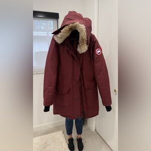 Trillium Parka Fusion Fit Heritage - GREAT SHAPE - BARELY USED

Elderberry